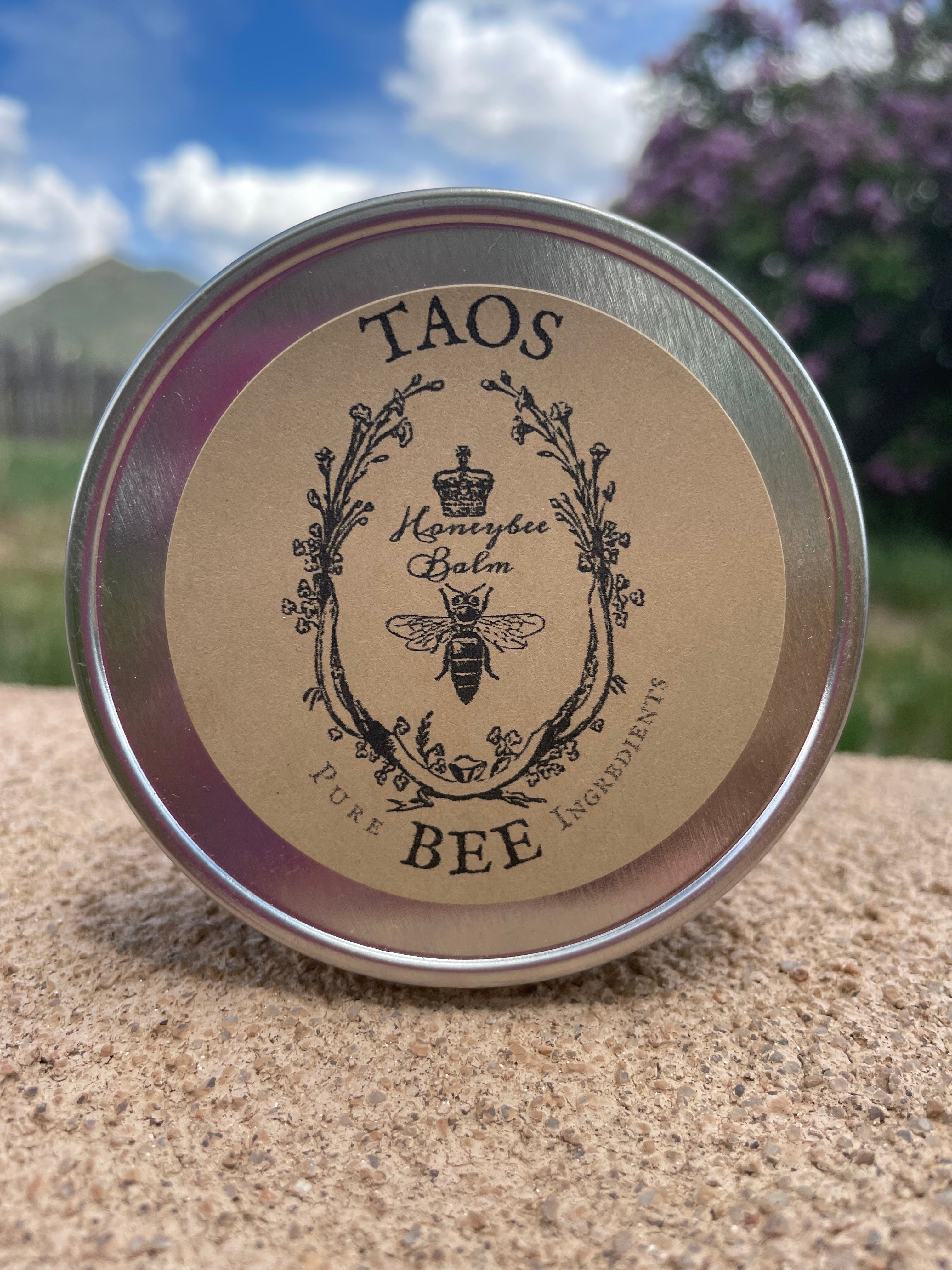Honeybee Balm – A Solid Moisturizing Serum in a tin!